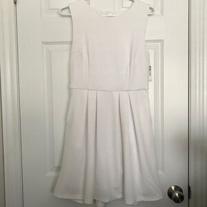NWT Simons Twik Midi Plain Pleated Dress Lined Sleeveless M White Round Neckline